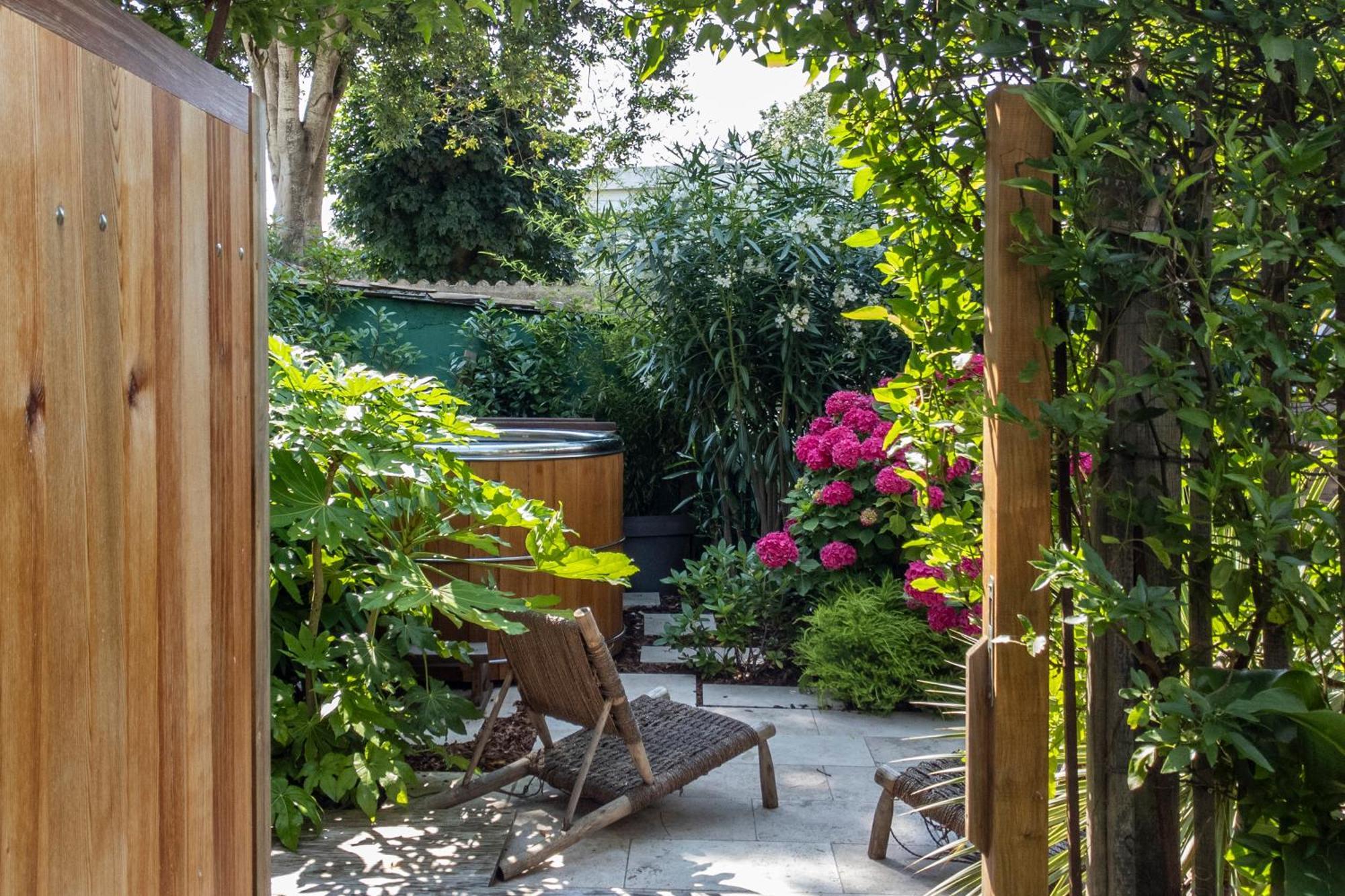 Escale Rochelaise, Gite Urbain Avec Spa Bain Nordique Et Sauna Tonneau Ла-Рошель Экстерьер фото
